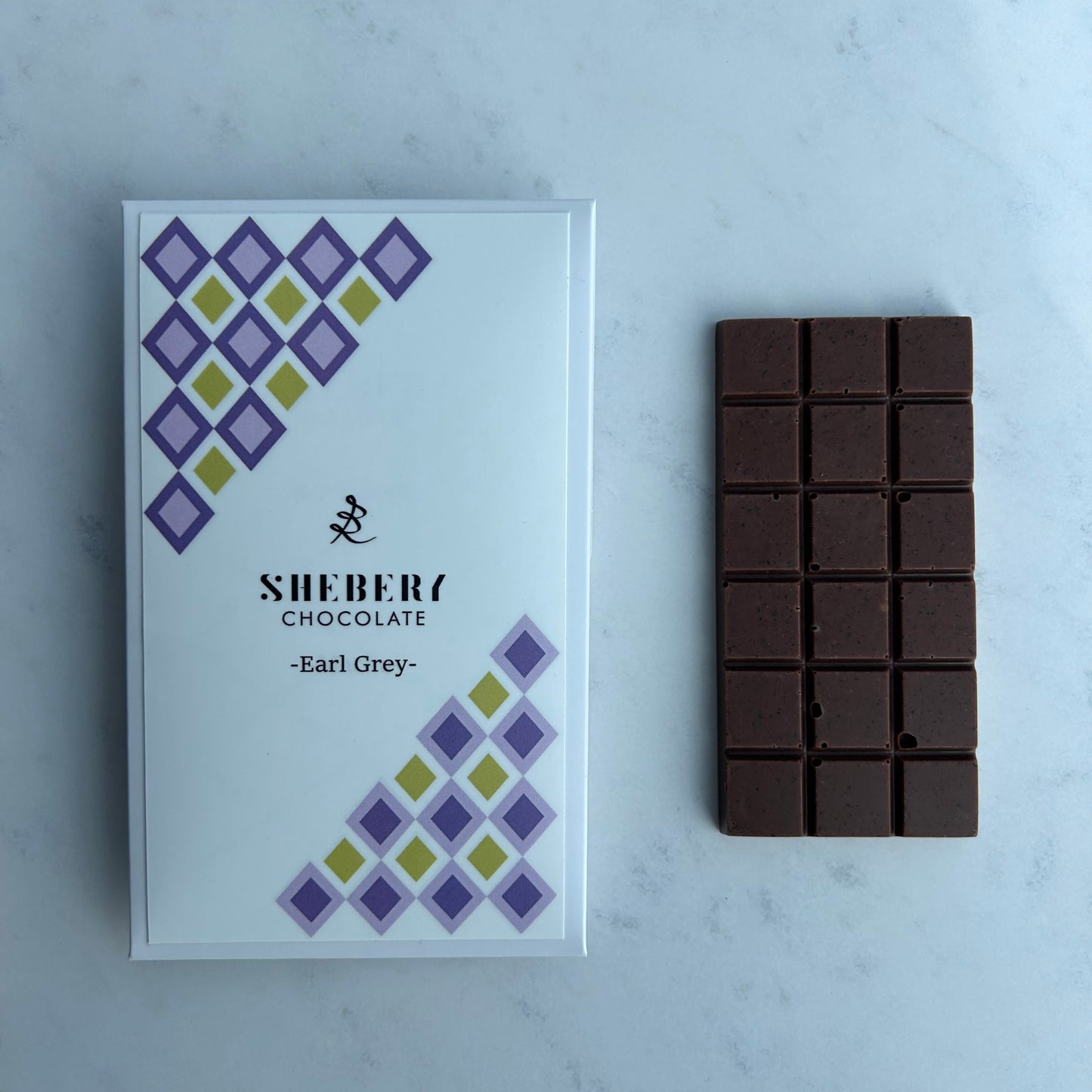 SHEBERYのアールグレイチョコレート。上品なアールグレイの香りとカカオの豊かな味わいを楽しめるギルトフリースイーツ。